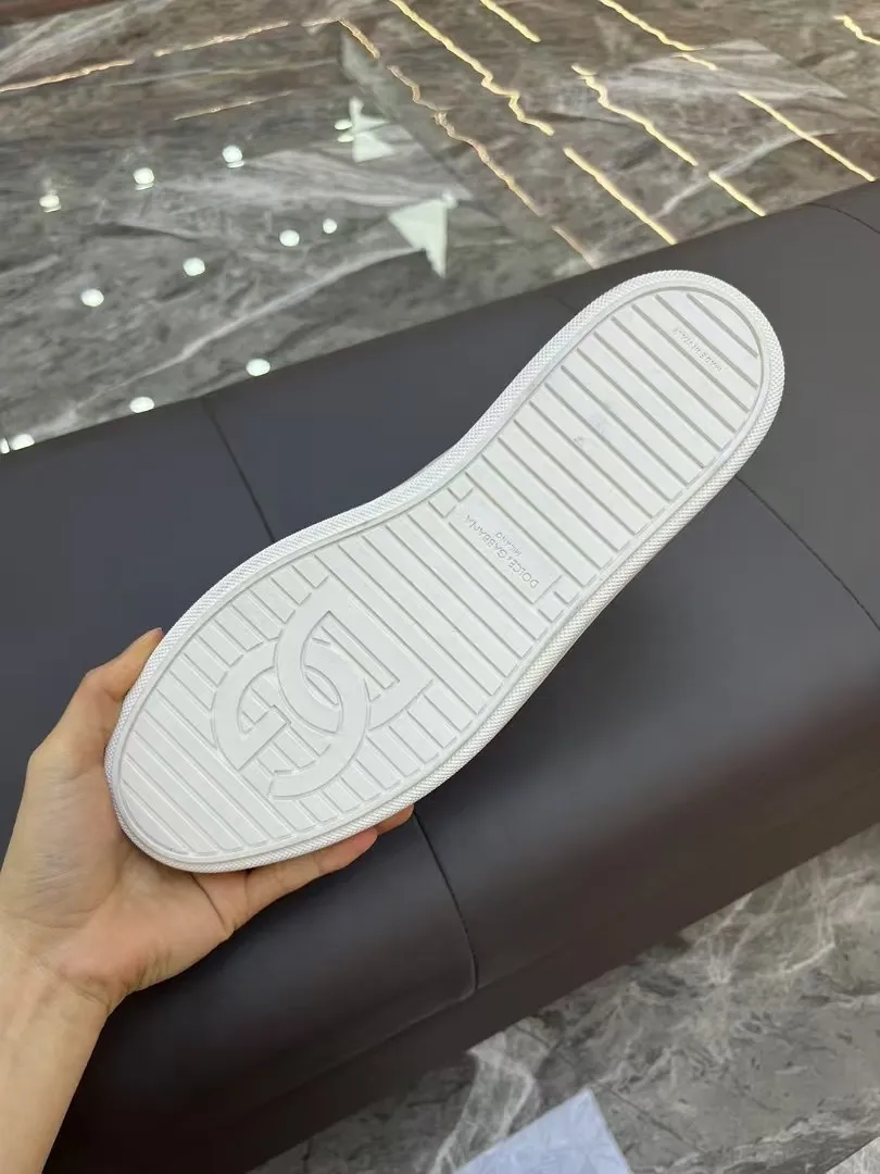 Men's Men's Shoes 💰400 [New Style] 🐝🐝DG men's calfskin sneakers Portofino Yacht shoes, simple and versatile design, unique saddle leather soles. The Dolce &G logo rear wing is the icing on the cake. Imported cowhide + rubber outsole Size: 39-44 (customized at 38.45)